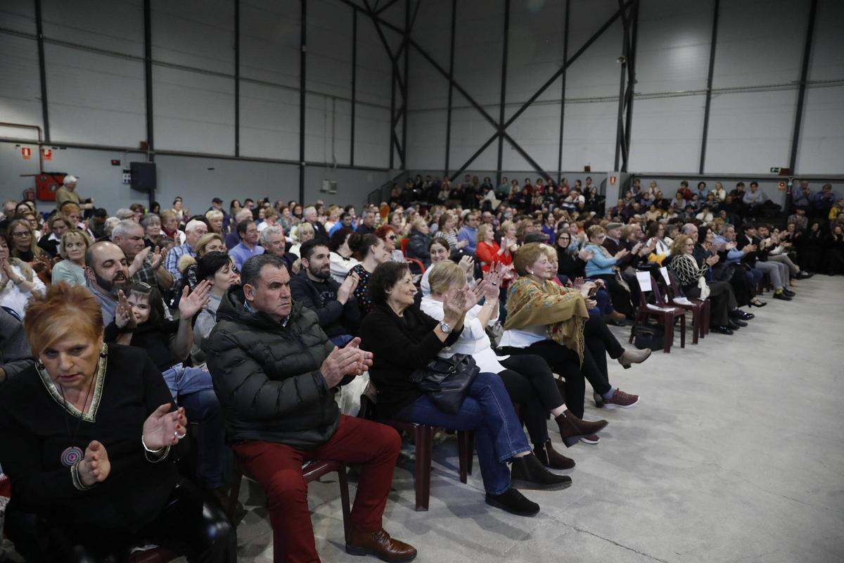 Así fue la gala contra el cáncer de Laviana, que llenó el recinto ferial