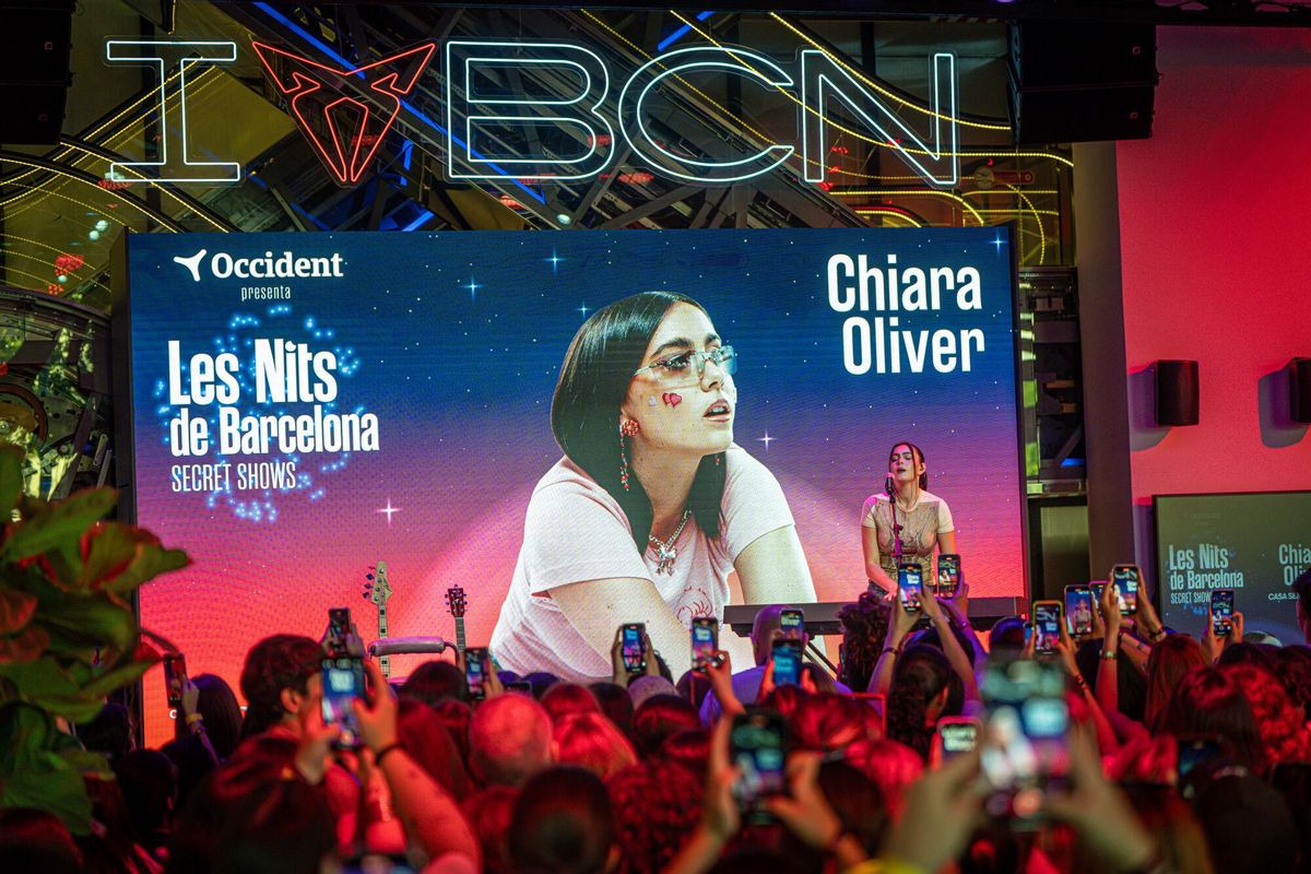 Chiara Oliver actúa en los Secret Show de Les Nits de Barcelona, en la Casa Seat