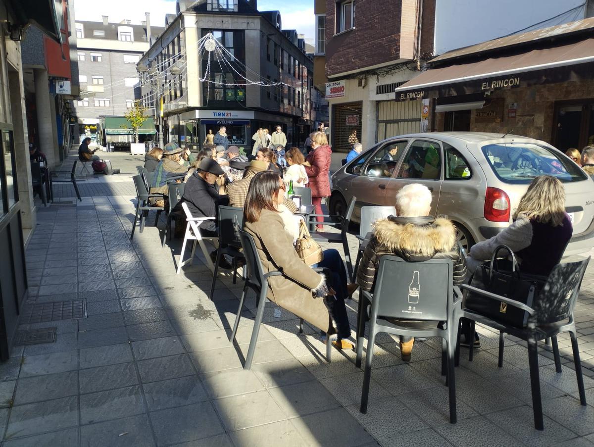 Una terraza en La Felguera.