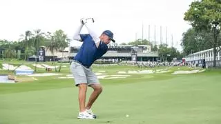 Bryson DeChambeau marca el ritmo en Singapur con Jon Rahm al acecho