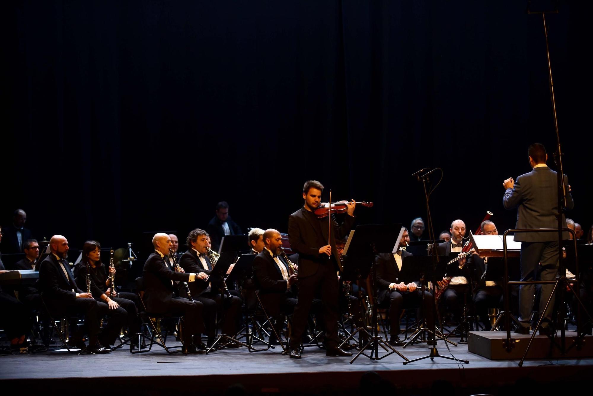 El violinista coruñés Daniel Vlashi vuelve a casa