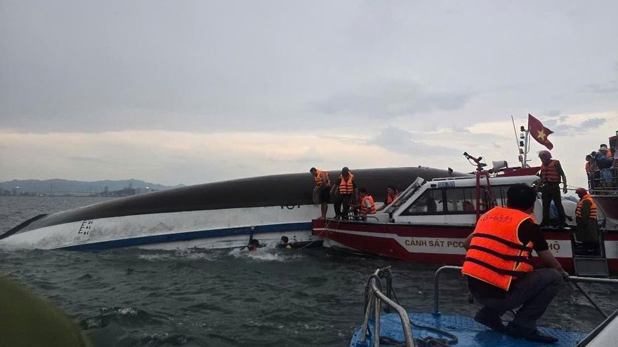 Al menos 34 muertos tras volcar una embarcación con turistas en Vietnam