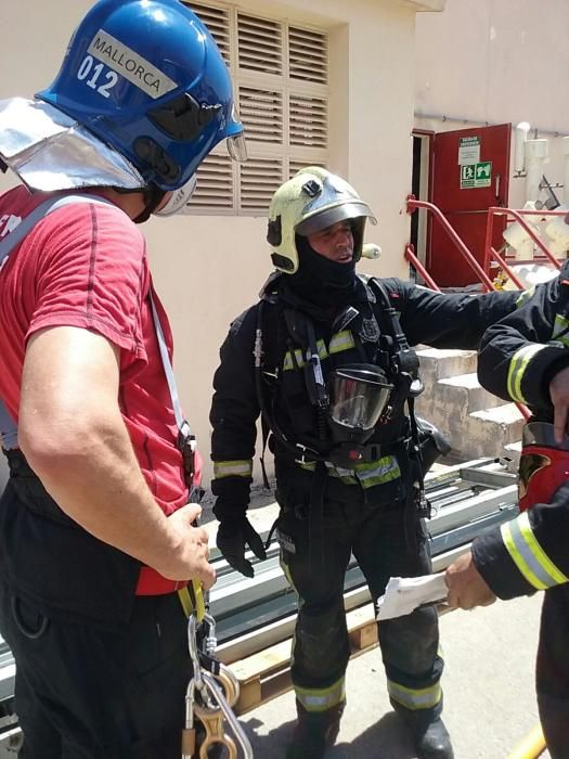 Incendio en una nave industrial en Marratxí