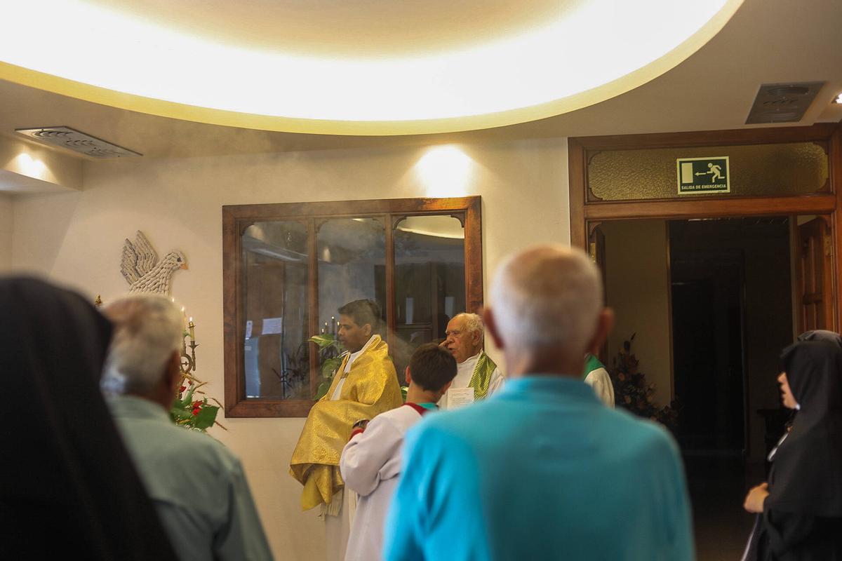 El Perdigón diseña la alfombra floral para las Hermanitas de los Ancianos Desamparados El Perdigón diseña la alfombra floral para las Hermanitas de los Ancianos Desamparados