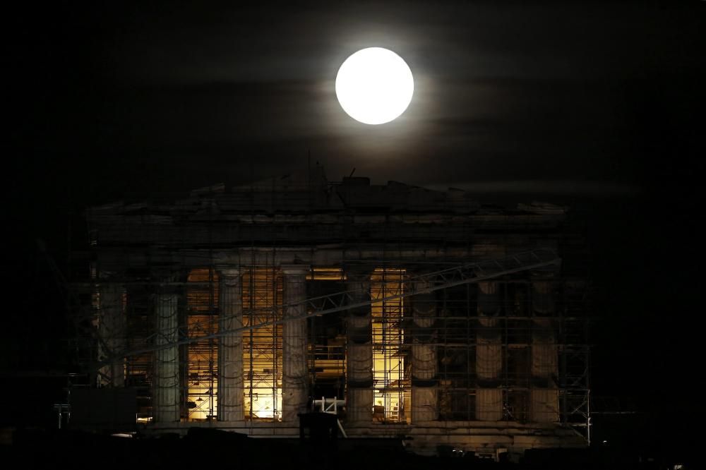 SUPERLUNA EN GRECIA