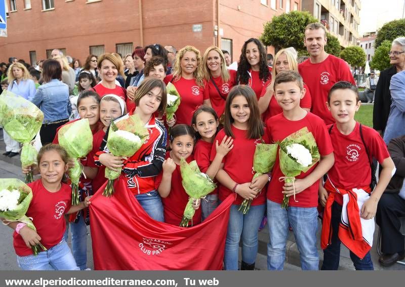 Galería de fotos -- Manto de fe y devoción para la patrona de Almassora