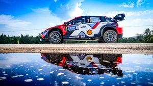 Neuville, durante la jornada en Estonia