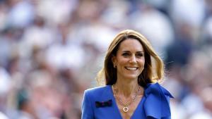 Wimbledon (United Kingdom), 13/07/2025.- Britains Catherine, Princess of Wales reacts before she hands over the trophy to Jannik Sinner of Italy after he won the Mens Singles final match against Carlos Alcaraz of Spain at the Wimbledon Championships, Wimbledon, Britain, 13 July 2025. (Tenis, Princesa de Gales, Italia, España, Reino Unido) EFE/EPA/TOLGA AKMEN EDITORIAL USE ONLY. EDITORIAL USE ONLY