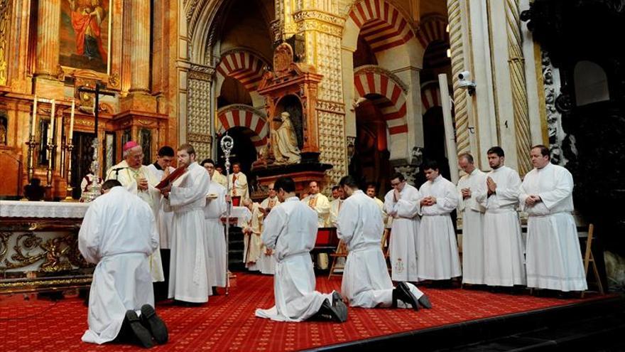 Dieciséis seminaristas dan un paso más para convertirse en sacerdotes