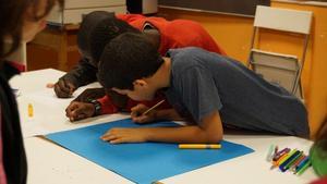 Nens en un centre educatiu de la fundació Pere Tarrés