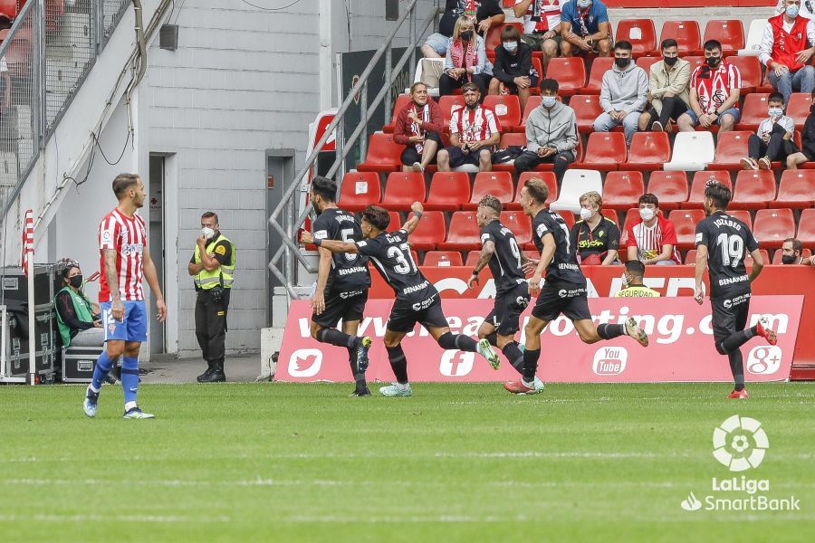 Liga Smartbank 2021/2022 I Partido entre el Sporting y el Málaga CF en El Molinón