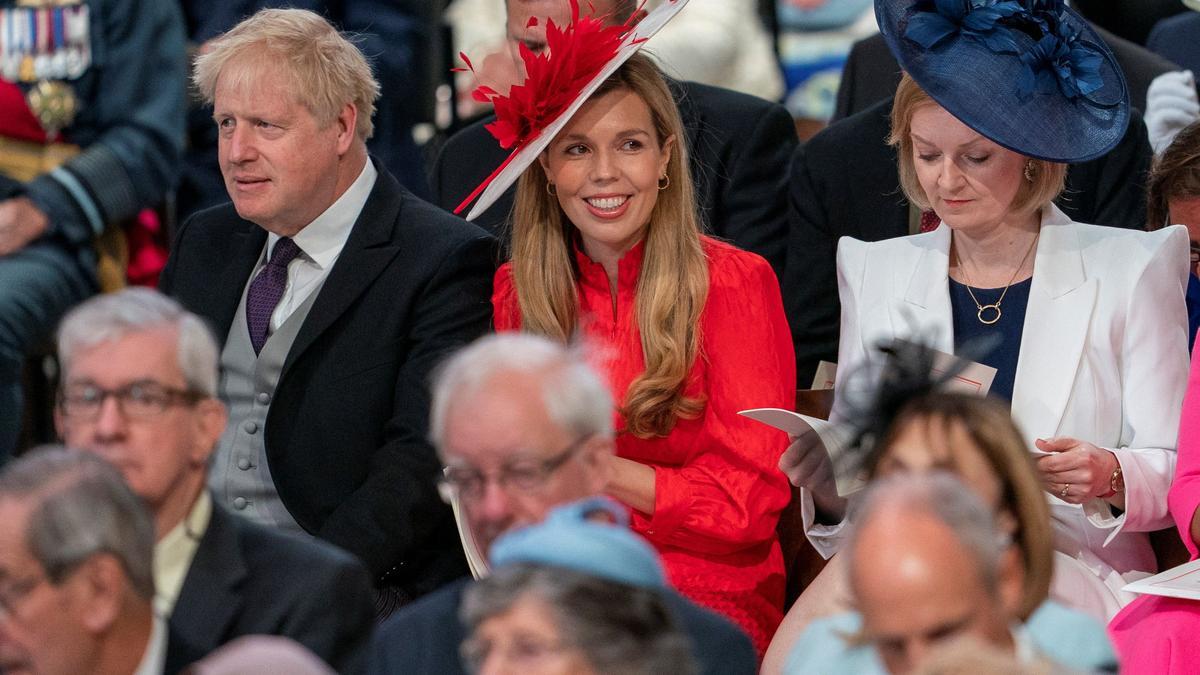 Boris Johnson y su esposa, en las celebraciones del Jubileo de la reina.