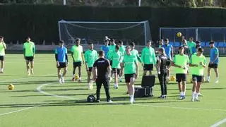 Dos ausentes en el entreno de hoy del Elche CF