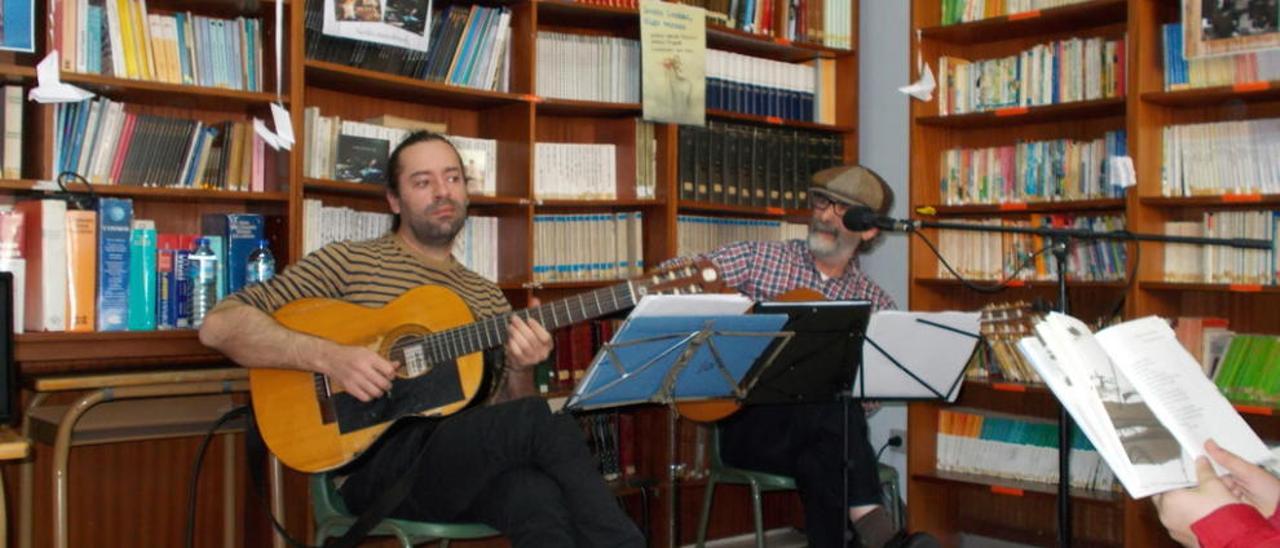 Música en acústico y poesía, lo nuevo de Manolo García, Música, Nuestra  cultura