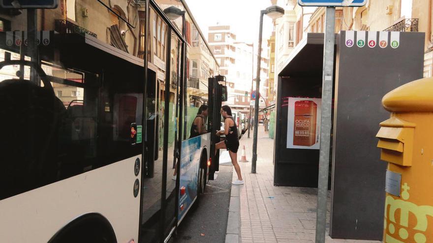 Los estudiantes de Carrascal carecen de autobús urbano para acudir al instituto