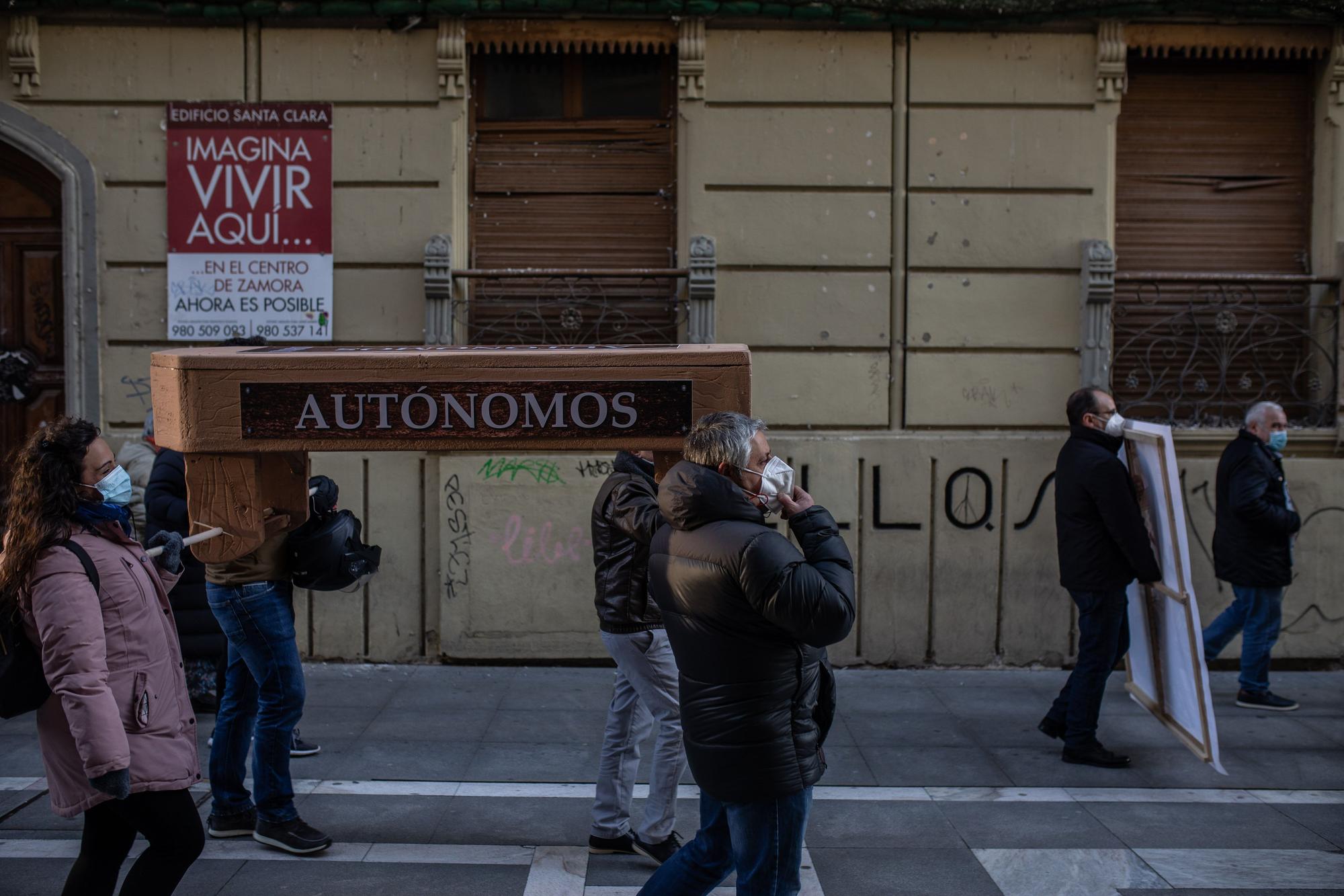 Los autónomos de Zamora se anticipan a su "funeral"