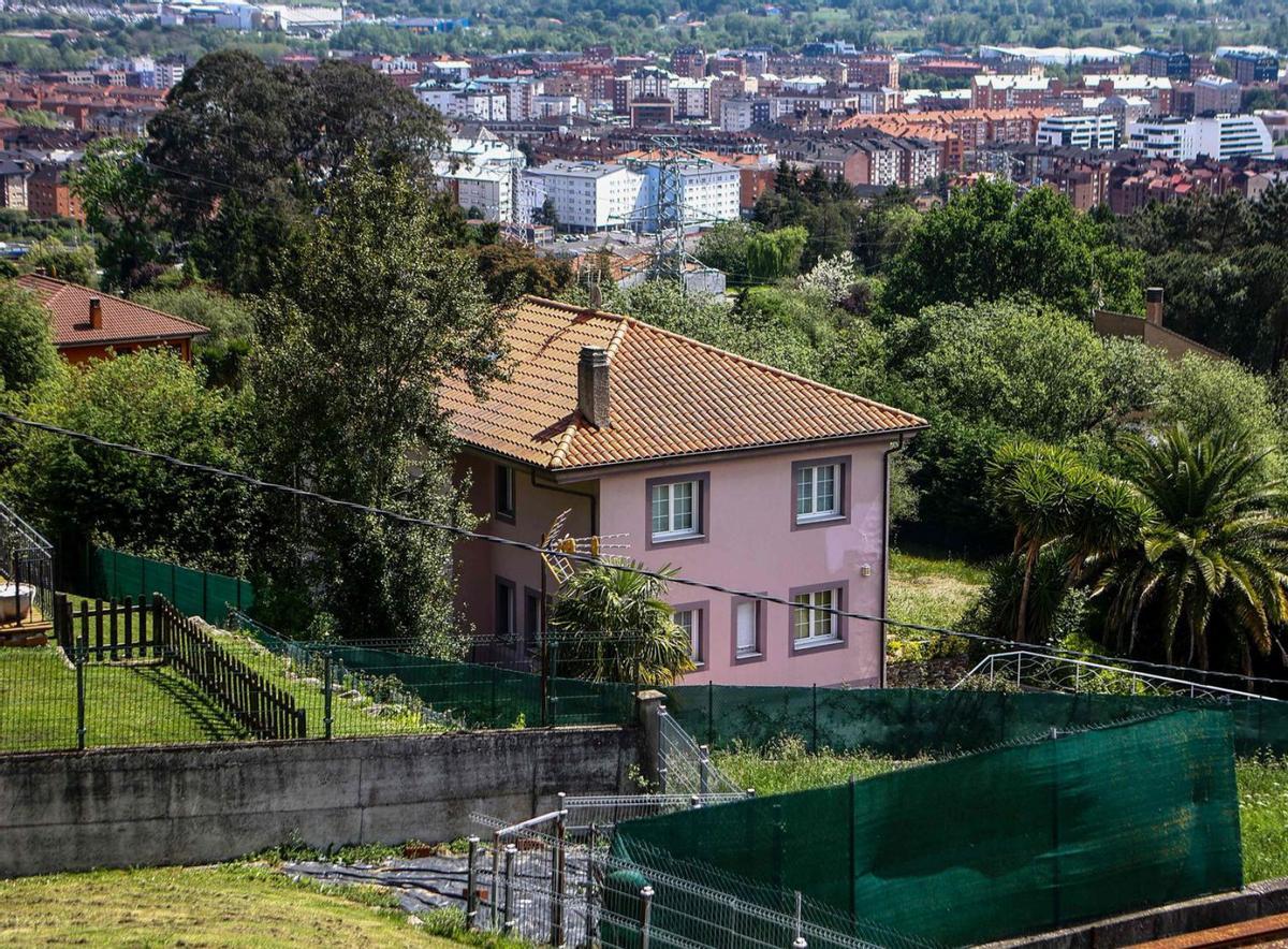 A la presó el matrimoni que tenia tancats els seus tres fills a Oviedo A la presó el matrimoni que tenia tancats els seus tres fills a Oviedo