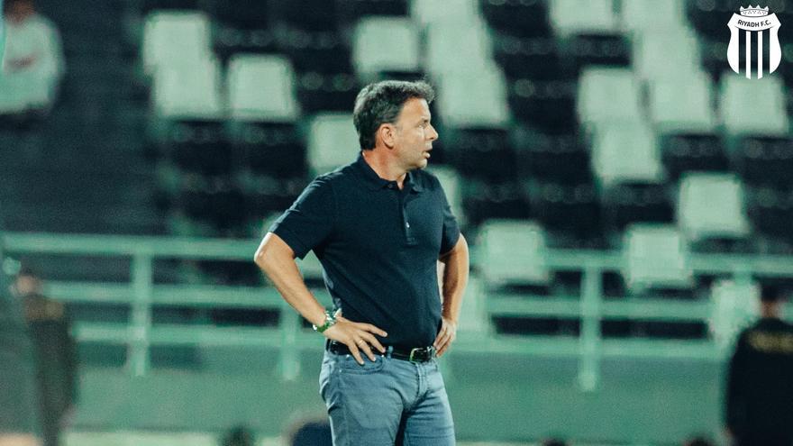 Javi Calleja, nuevo entrenador del Eldense: "Que esté Messi es una garantía"