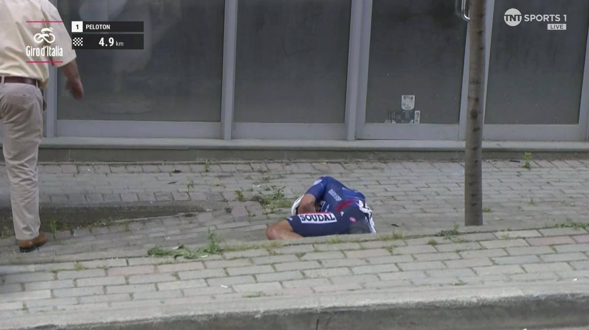 Dura caída de Mikel Landa en el Giro de Italia