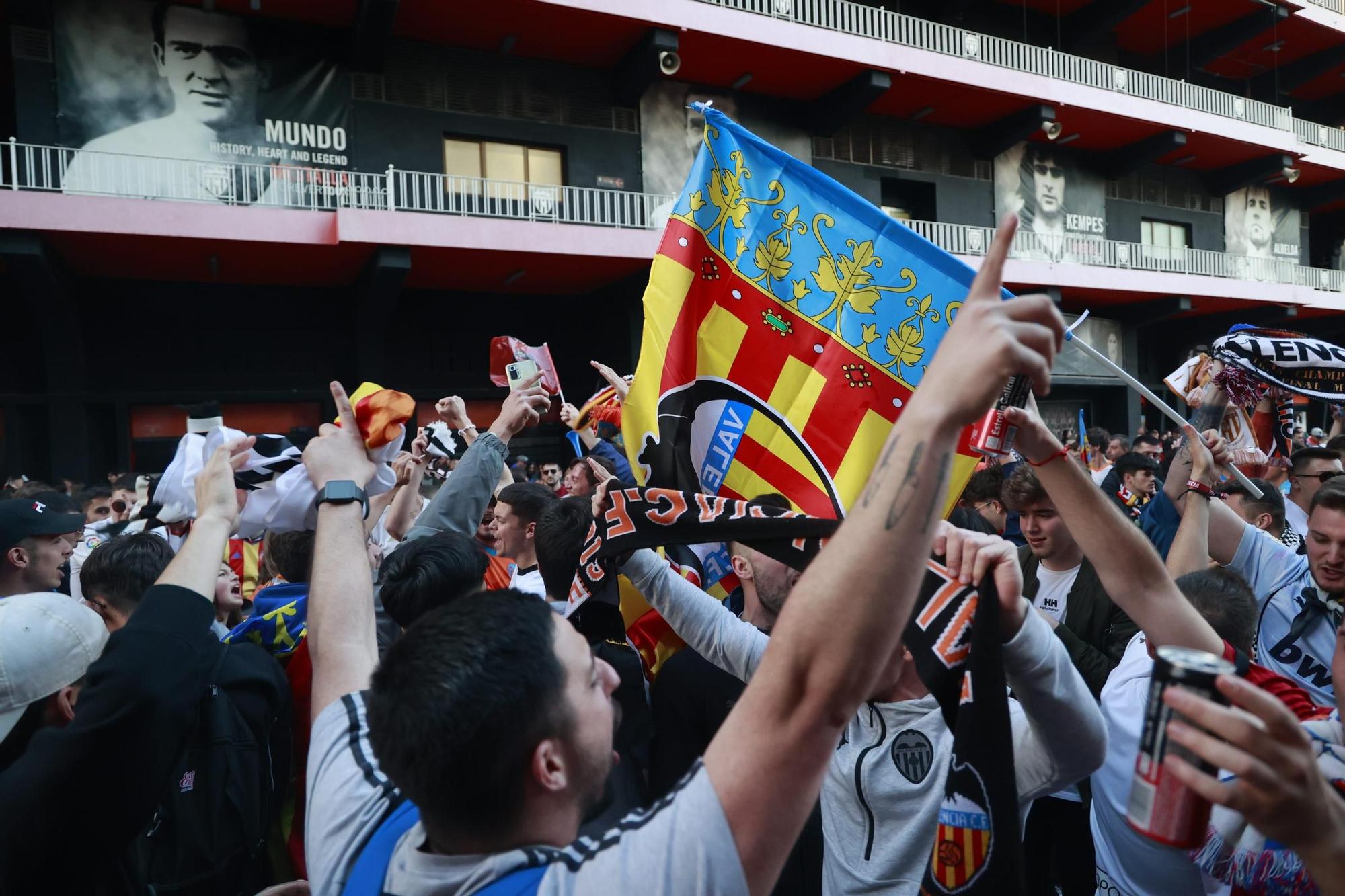 Recibimientos memorables al Valencia CF,  en la Avenida de Suecia