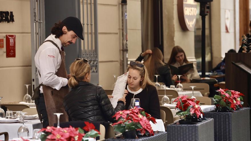 La hostelería cierra su mejor año de empleo en Málaga y recupera su facturación, pero no aún toda la rentabilidad