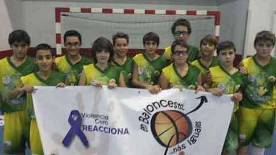 Los chicos del Caja Rural Zamora 2015 B posan para las cámaras.