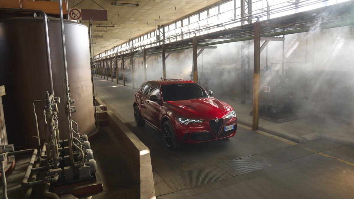 Alfa Romeo Stelvio Quadrifoglio Collezione