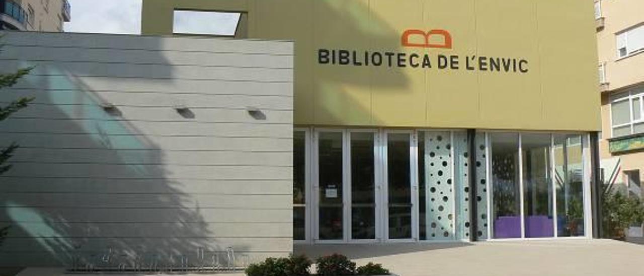 Más de 2.500 estudiantes usan las bibliotecas de Oliva para preparar sus exámenes de fin de curso