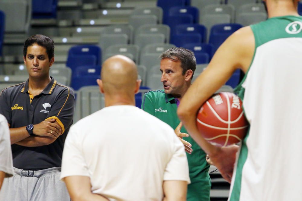 La plantilla del Unicaja vuelve a los entrenamientos bajo las órdenes de Joan Plaza para comenzar a preparar la temporada.