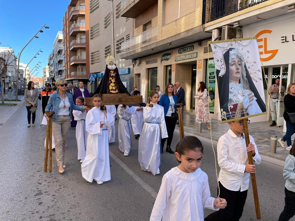 Un momento de la procesión infantil en Pilar de la Horadada