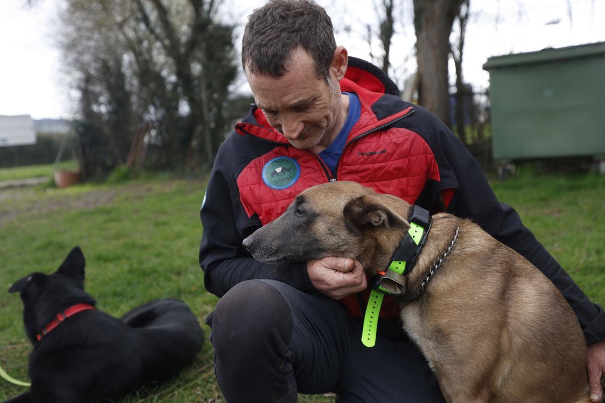 La unidad canina del Servicio de Emergencias del Principado.