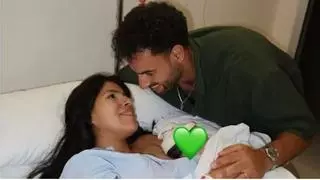 Asraf Beno comparte una foto inédita de su hijo con Isa Pantoja: "Llenos de amor y cariño"
