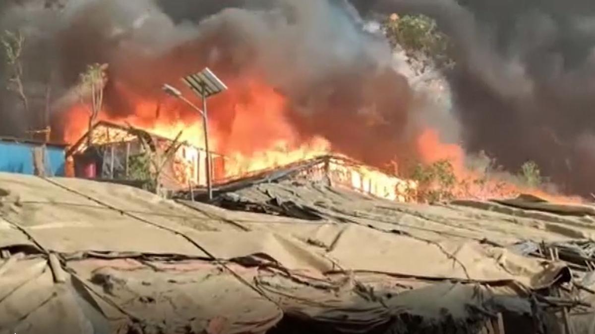 Siete muertos en un incendio en un campamento de refugiados rohingyas