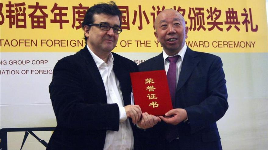 Javier Cercas, premiado en Pekín, reivindica el papel subversivo de la literatura