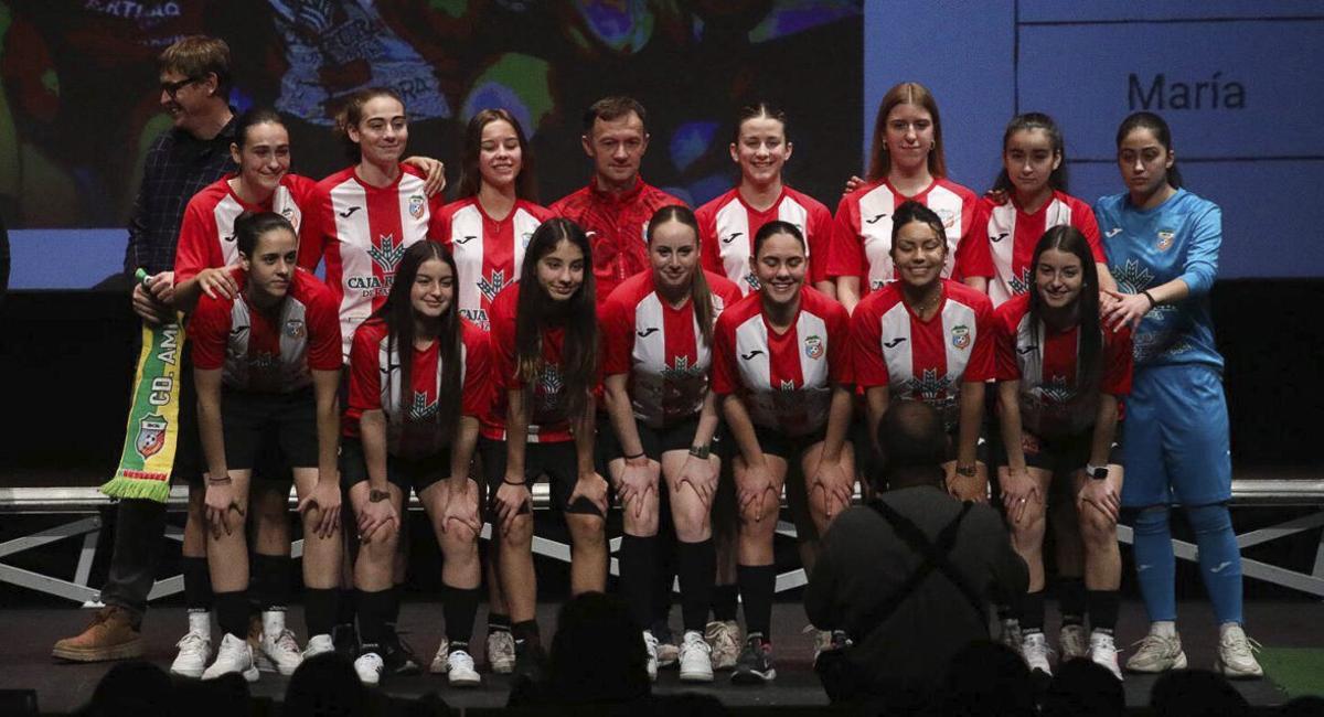 Formación del Amigos del Duero del pasado curso. | ALBA PRIETO