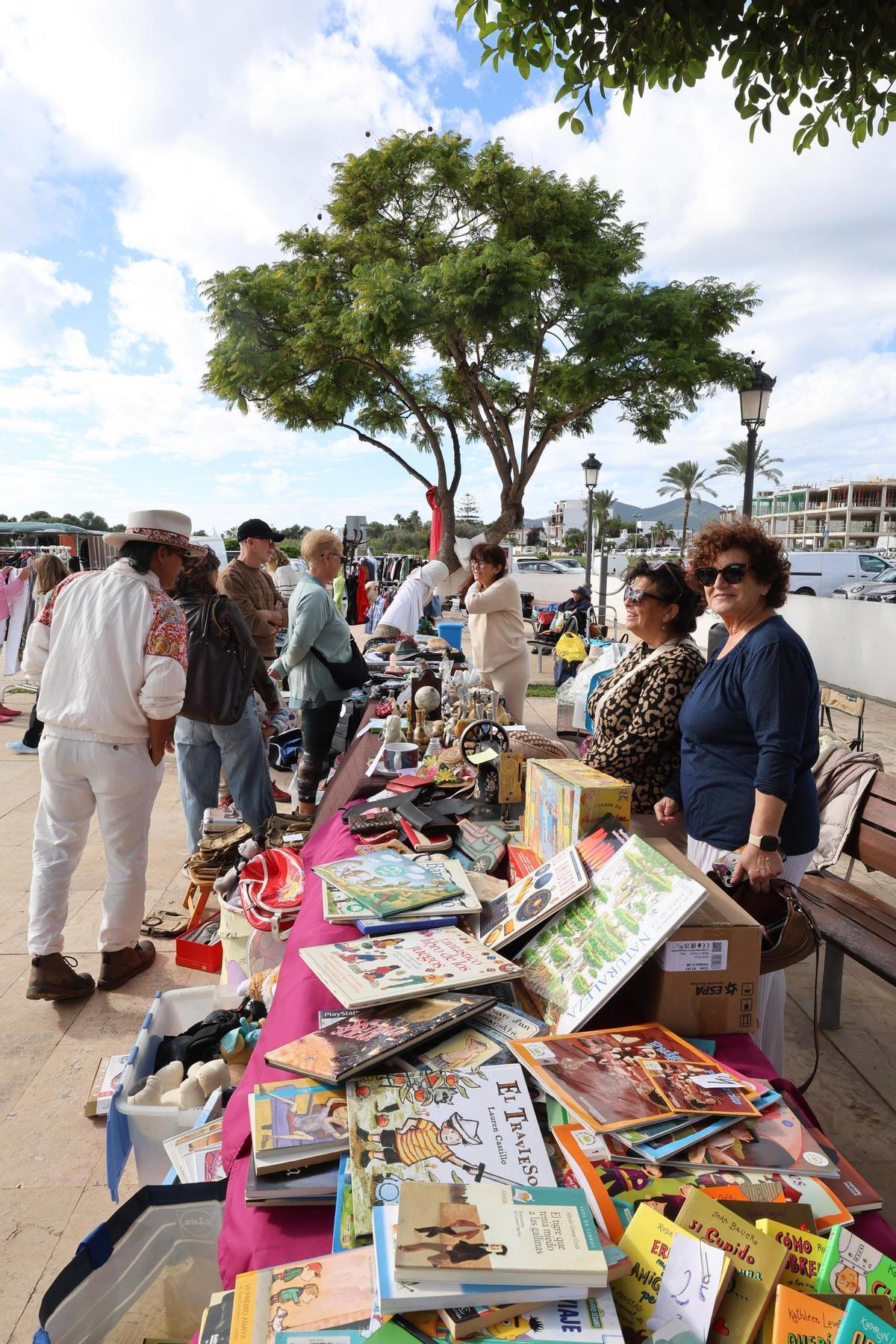 Galería de imágenes: feria de artículos de segunda mano en Jesús