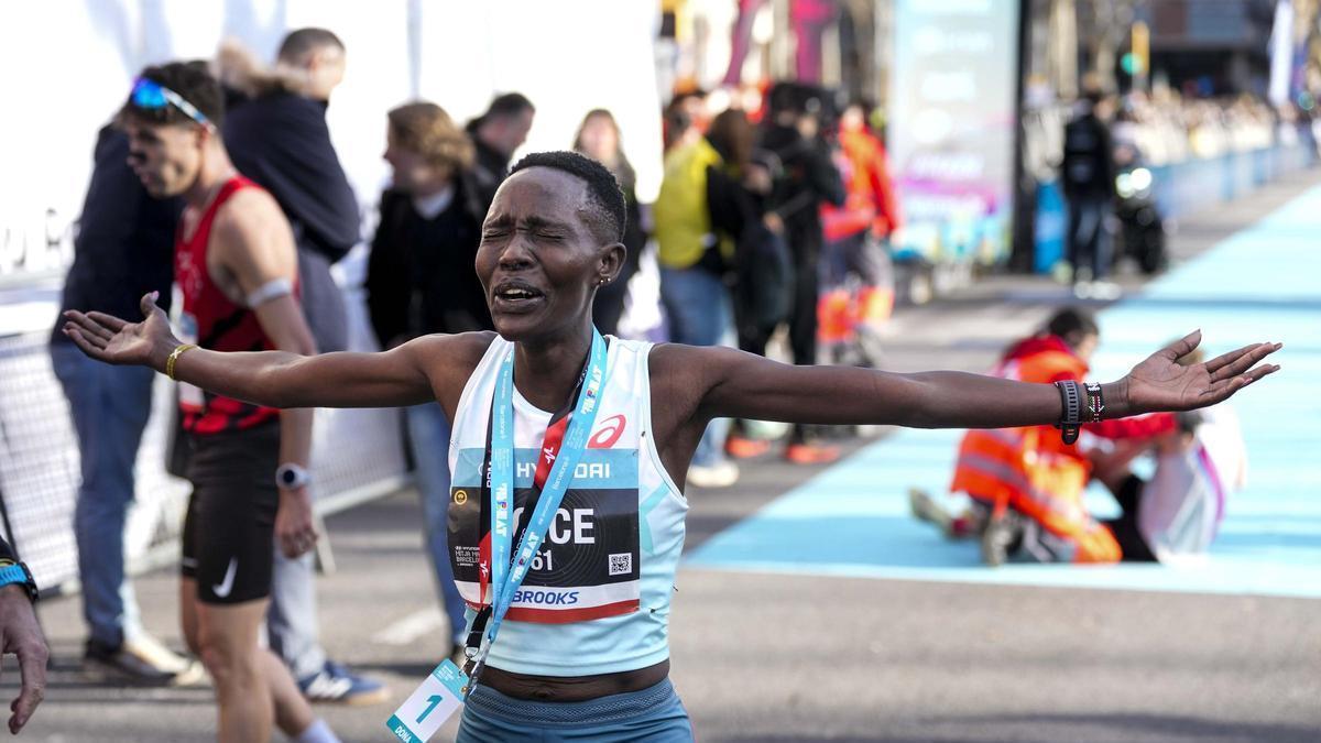 La media maratón de Barcelona bate su récord histórico de participación con 36.000 corredores