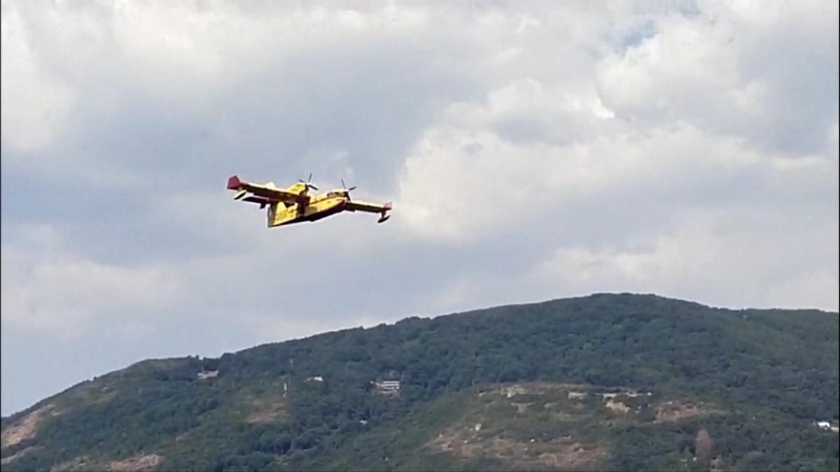 Un avión anfibio.