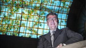 El ministre d’Energia, Álvaro Nadal, revisa l’impacte de l’atemptat de la Rambla sobre el turisme de la ciutat i el conflicte derivat dels pisos turístics, entre altres temes, a l’entrevista concedida a El Periódico.