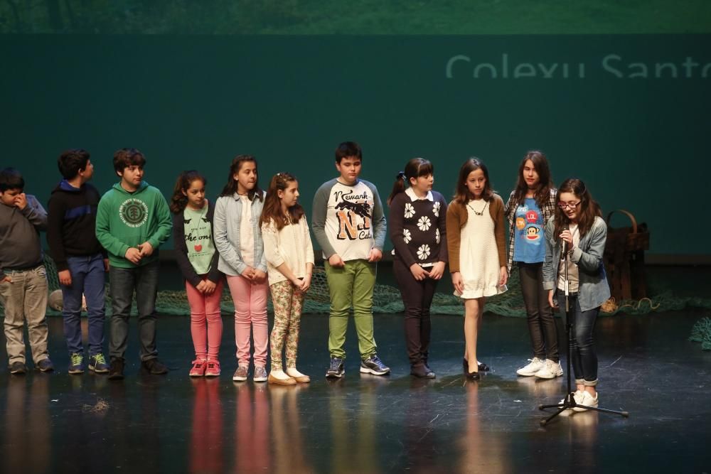 Los escolares participantes en la Xunta d'Escolinos.