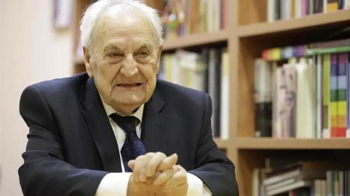 El político e intelectual aragonés, José Bada, ha fallecido a los 97 años de edad.