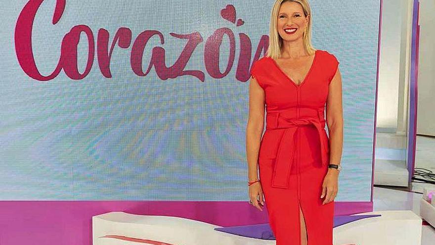 Anne Igartiburu, en el plató de 'Corazón'.