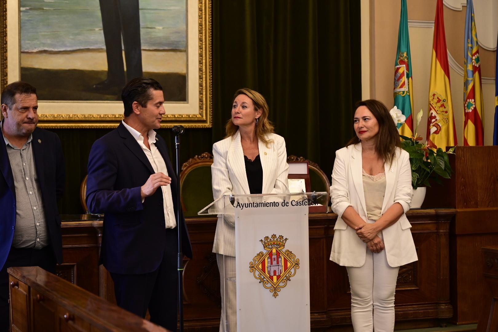 Galería | Un millar de peñistas toman Castellón