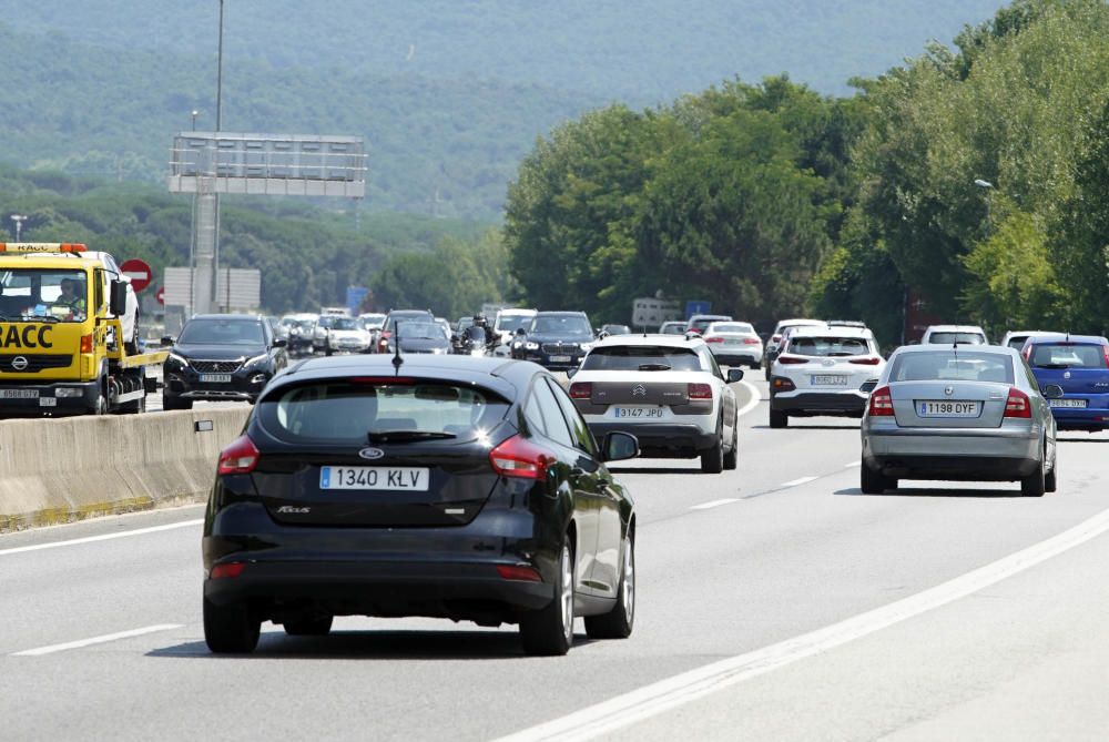 Cues per sortir de la Costa Brava ahir al vespre