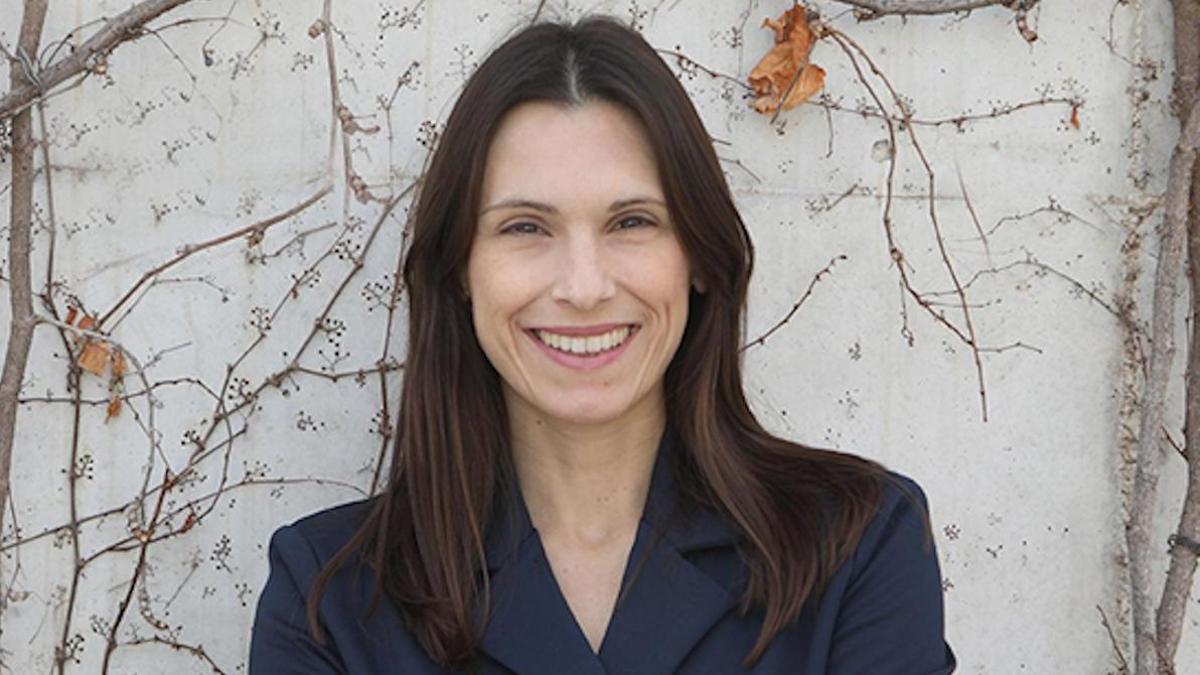 Isabel Soriano, psicóloga: "Si las vacaciones son el único momento de felicidad, quizás hay algo que revisar en nuestra rutina"