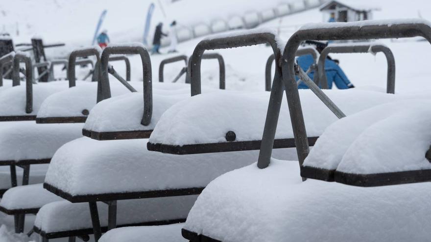 Los Reyes dejan un paquete de nieve al Pirineo con espesores de hasta 60 centímetros