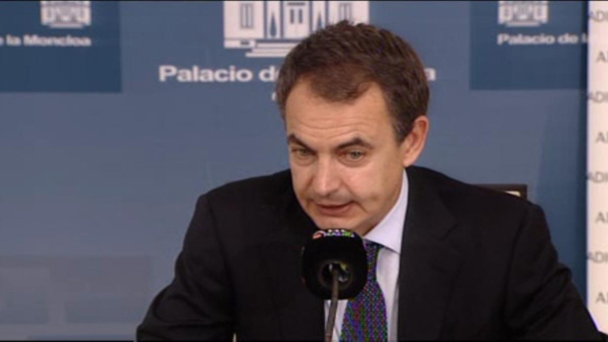 Zapatero reconoce que paró el reglamento de la ley Sinde tras el revuelo en internet