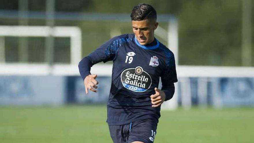 Fayçal, durante un entrenamiento en Abegondo.