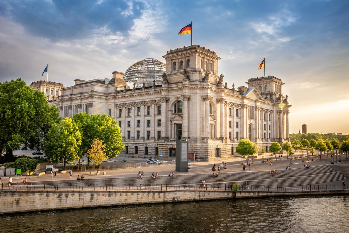 El maratón de Berlín es uno de los más rápidos del mundo. Aquí, el edificio del Reichstag.