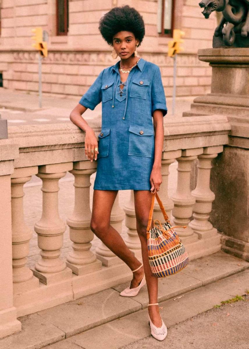 Mini vestido 'denim' con bolsillos de Sézane